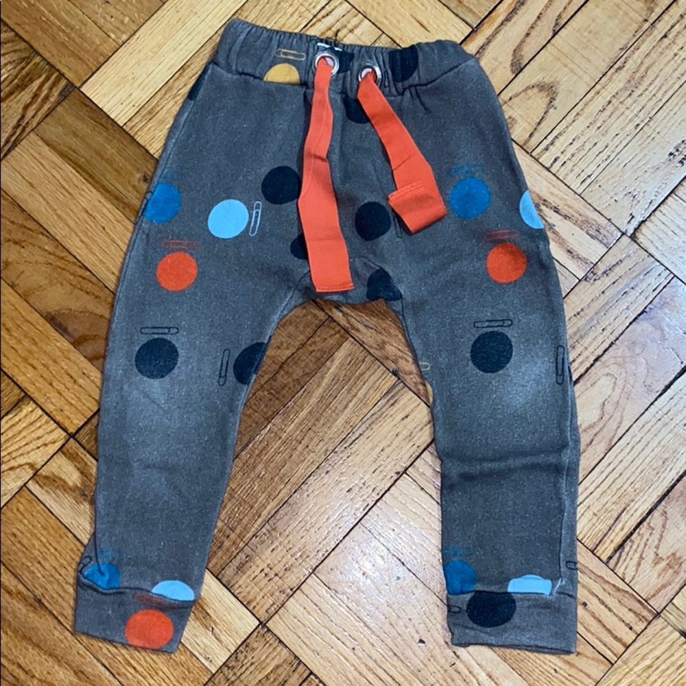 Unisex Wolf and Rita sweatpants
